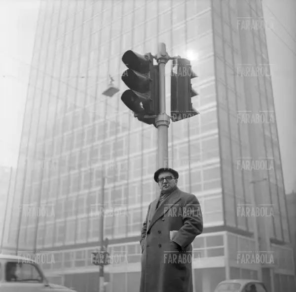 Vasco Pratolini, Milano, 1960