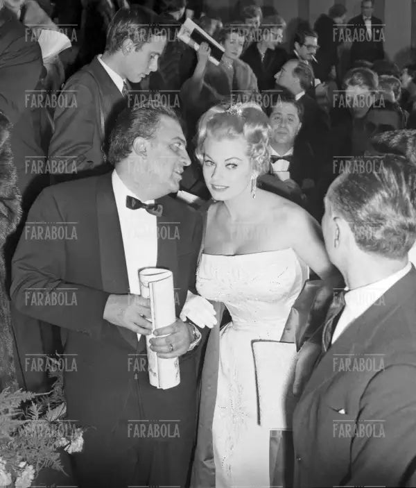 Federico Fellini e Anita Ekberg alla prima del film La dolce vita, 1960