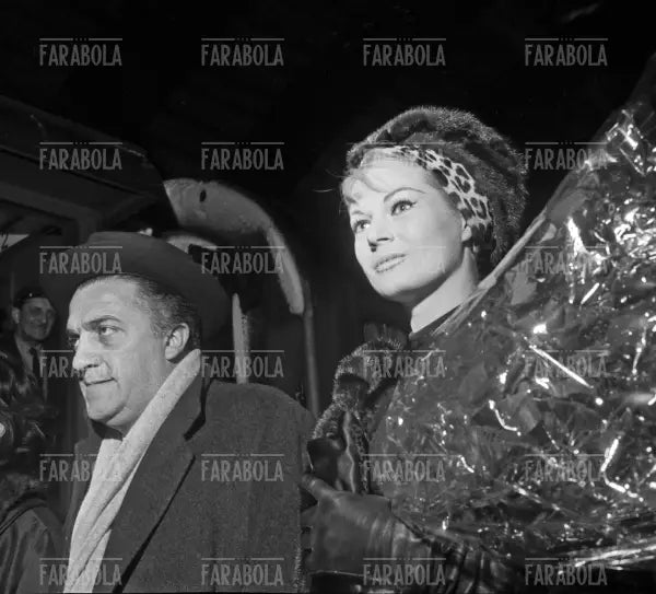Federico Fellini e Anita Ekberg, Milano, 1960