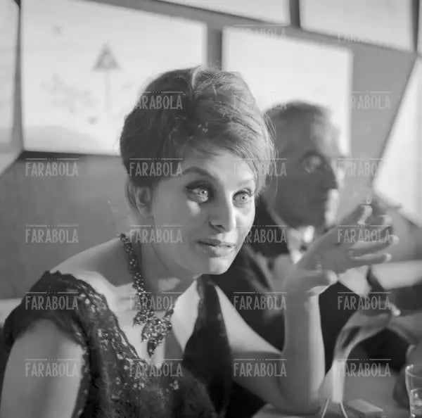 Sophia Loren, Festa dopo la prima del film La ciociara, Milano, 1960