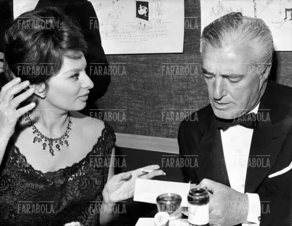 Sophia Loren e Vittorio De Sica, Festa dopo la prima del film La ciociara, Milano, 1960