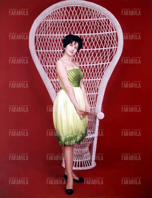 Mina nello Studio Farabola, 1960