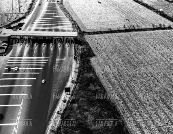 Ingresso dell'Autostrada del Sole, Melegnano, anni 60