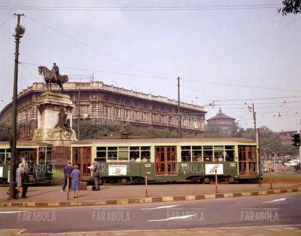 Tram in Piazza Cairoli, Milano, anni 60