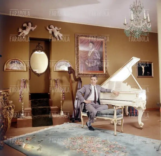 Mario Del Monaco nella sua villa, Lancenigo, anni 60