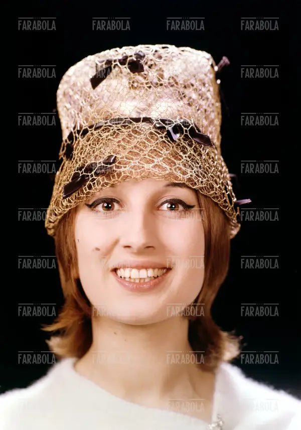 Mina nello Studio Farabola, anni 60
