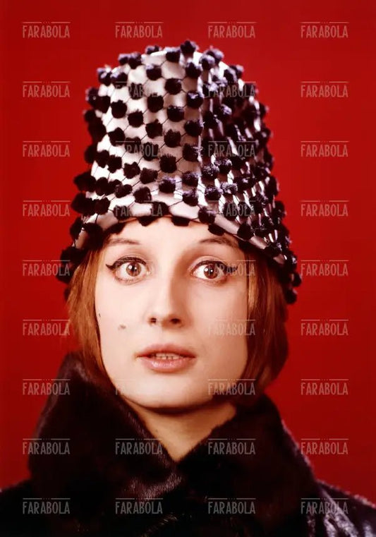 Mina nello Studio Farabola, anni 60