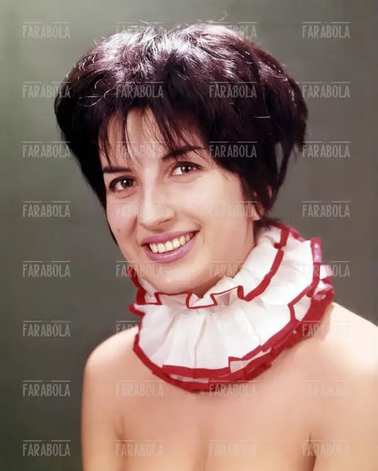 Mina nello Studio Farabola, anni 60