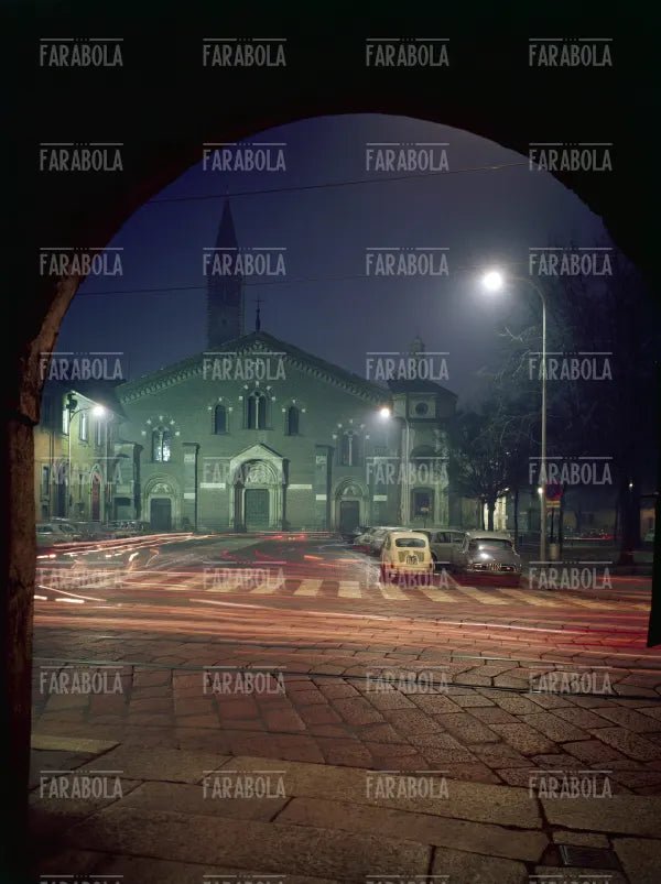 Basilica di Sant'Eustorgio di notte, Milano, anni 60