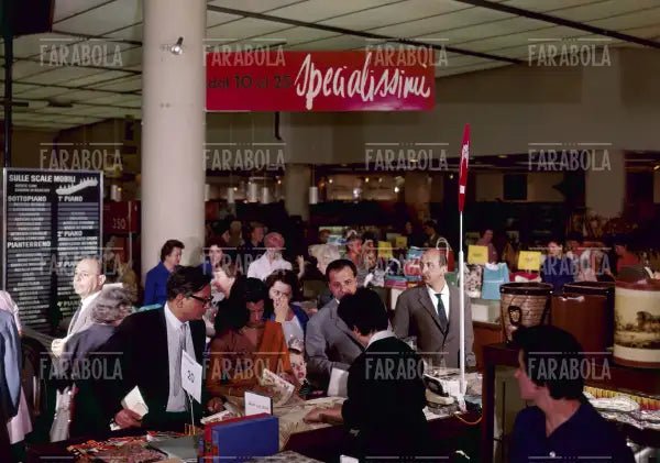 Interno della Rinascente, Milano, anni 60