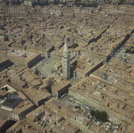 Veduta aerea di Modena, anni 60