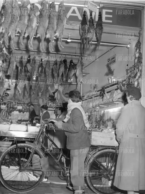 Negozio di alimentari, Milano, anni 60