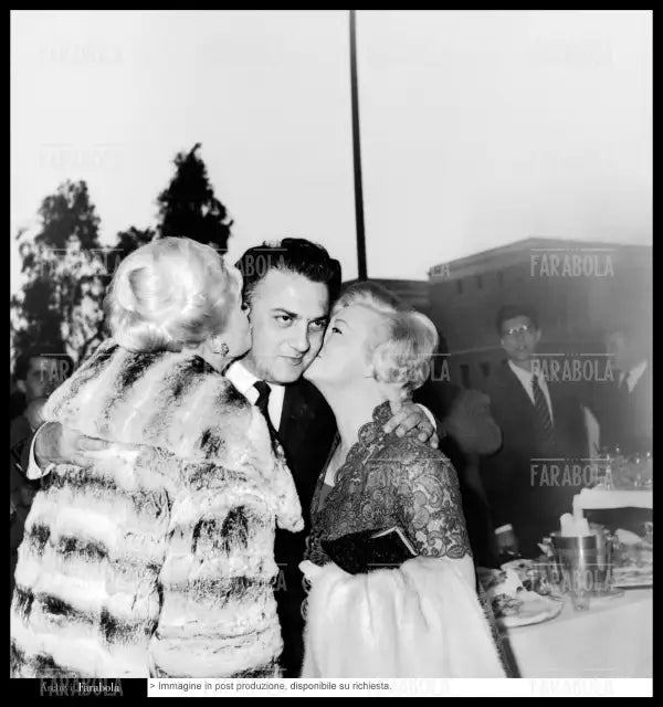 Anita Ekberg, Federico Fellini e Giulietta Masina sul set del film Boccaccio '70, 1961