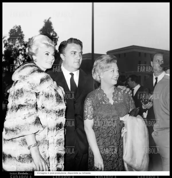 Anita Ekberg, Federico Fellini e Giulietta Masina sul set del film Boccaccio '70, 1961