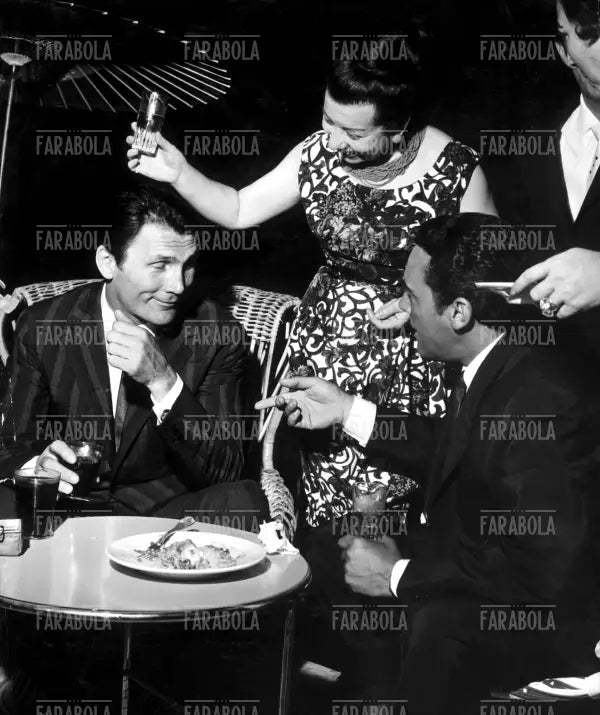 Giulietta Simionato e Jack Palance, ricevimento nella villa di Mario Del Monaco, Roma, 1961
