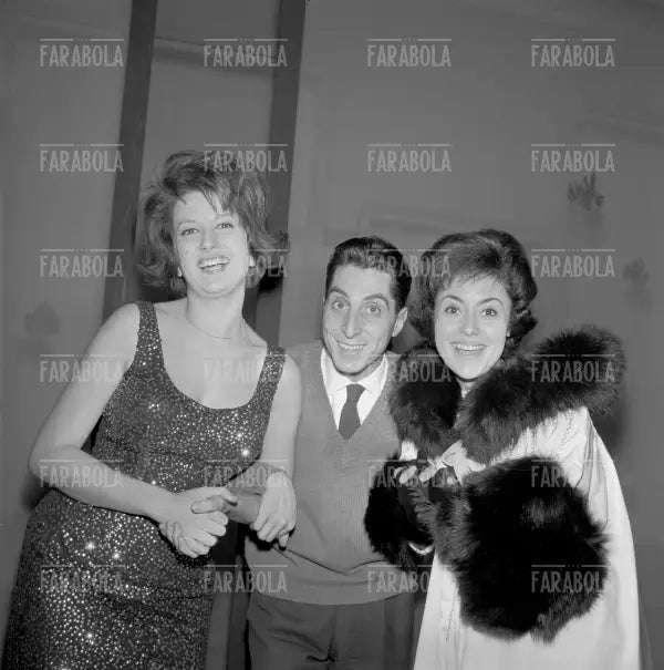 Mina, Vito Molinari e Caterina Valente alle prove di Bonsoir Catherine, Milano, 1961