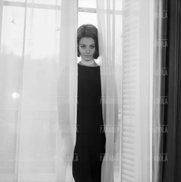 Sophia Loren a casa, Parigi, 1962