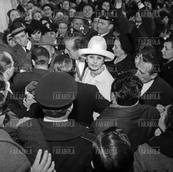 Sophia Loren, Matrimonio di Maria Scicolone e Romano Mussolini, Predappio, 1962