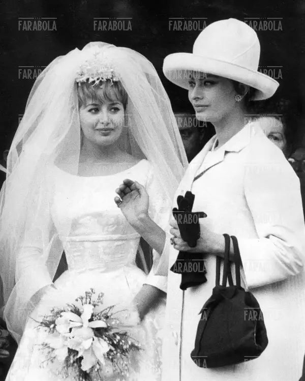 Sophia Loren e la sorella Maria Scicolone, Matrimonio di Maria Scicolone e Romano Mussolini, Predappio, 1962