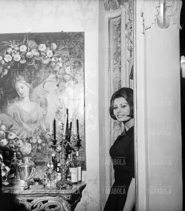 Sophia Loren a casa, Annuncio del Premio Oscar per La ciociara, Roma, 1962