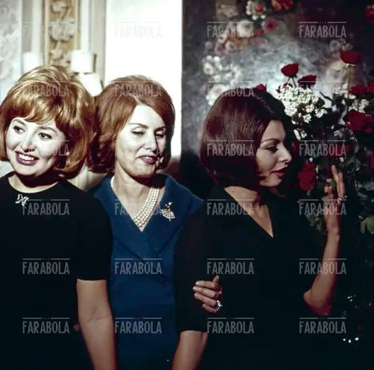 Sophia Loren, Maria Scicolone e Romilda Villani, Annuncio del Premio Oscar per La ciociara, Roma, 1962
