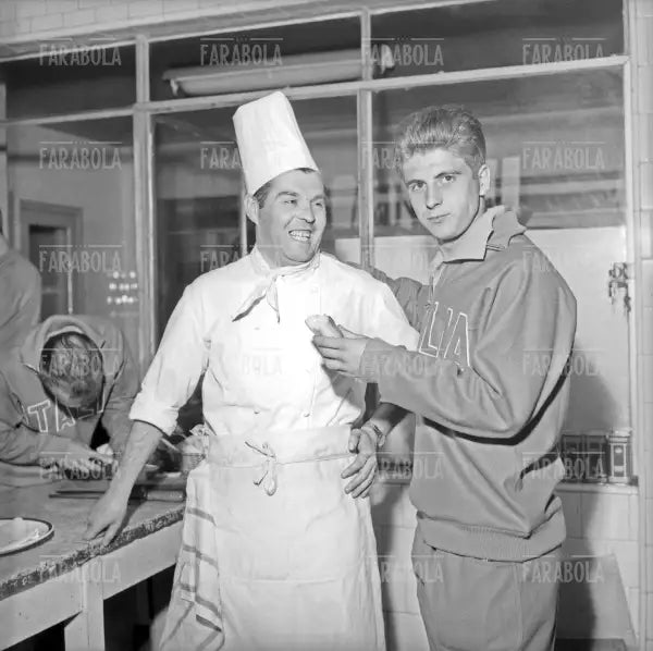 Lo chef Amedeo Ricca e Gianni Rivera, Mondiali di calcio del Cile, Santiago del Cile, 1962