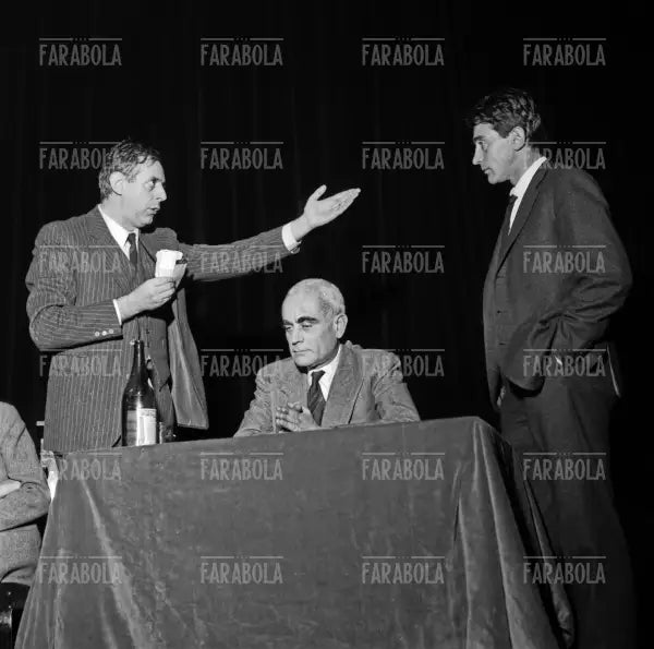 Dario Fo e Walter Chiari, Riunione al Teatro Gerolamo dopo il caso Canzonissima, Milano, 1962