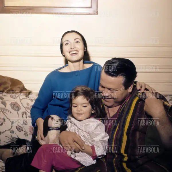 Orson Welles con la moglie Paola Mori e la figlia Beatrice, Klosters, 1962