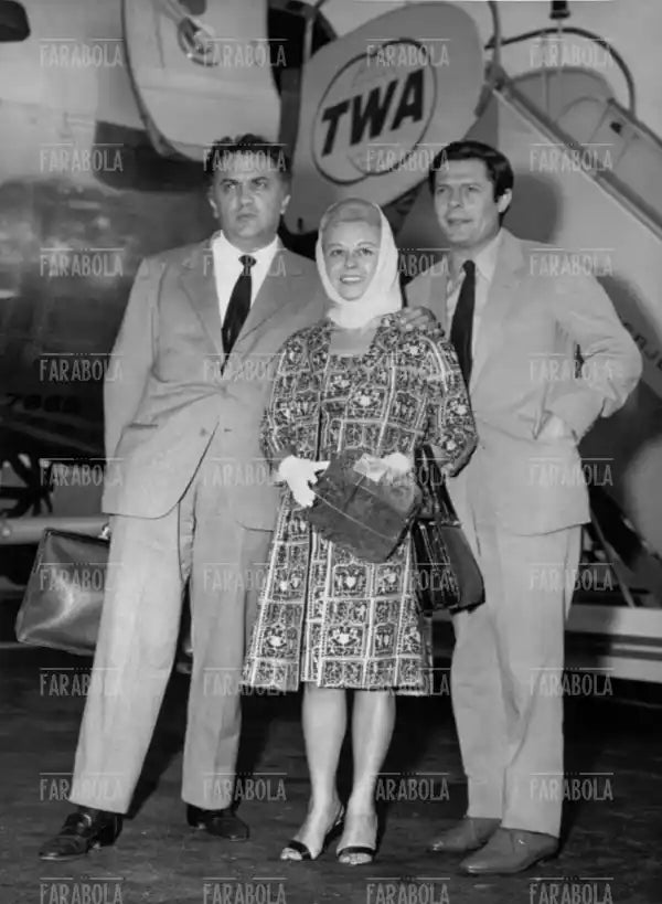 Federico Fellini, Giulietta Masina e Marcello Mastroianni, New York, 1963