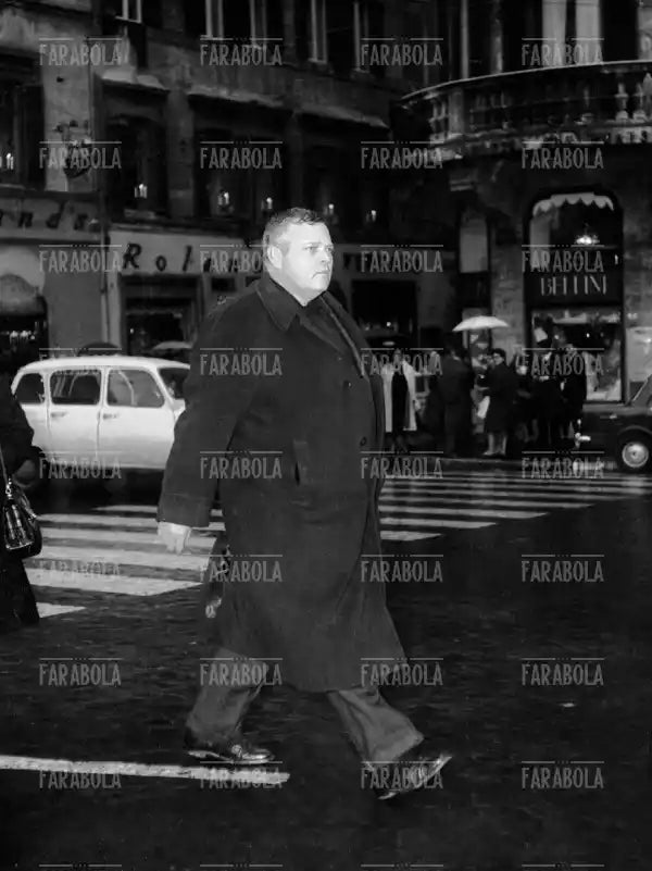 Orson Welles per le vie del centro, Roma, 1963