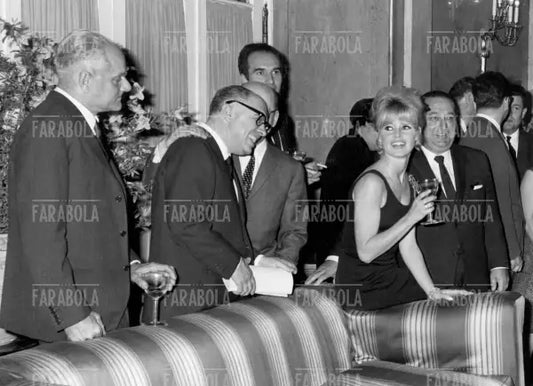 Alberto Moravia, Carlo Ponti e Brigitte Bardot, Conferenza stampa per il film Il disprezzo, Roma, 1963