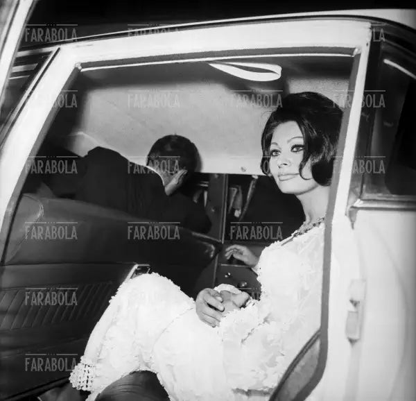 Sophia Loren, Prima del film La caduta dell'impero romano, Festival di Cannes, 1964
