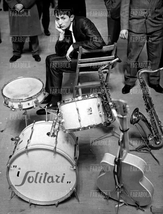 Il cantante Geronimo, Alfredo Mazzini, fratello di Mina, Milano, 1965