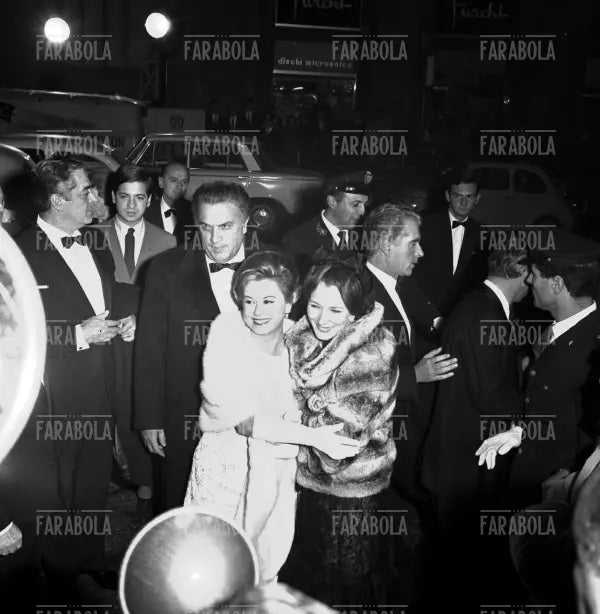 Mario Pisu, Federico Fellini, Giulietta Masina, Valentina Cortese e Giorgio Strehler, Milano, 1965