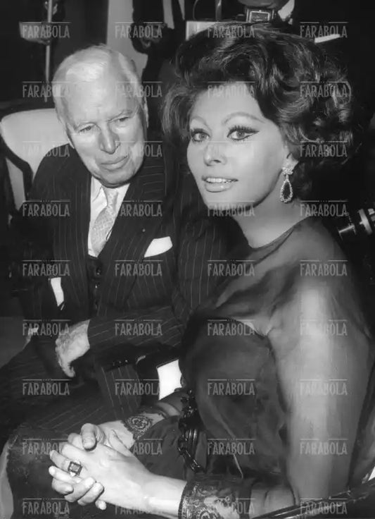 Sophia Loren e Charlie Chaplin, Conferenza stampa per il film La contessa di Hong Kong, Londra, 1965