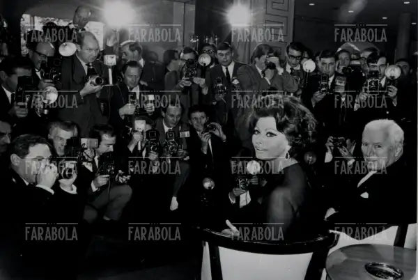 Sophia Loren e Charlie Chaplin, Conferenza stampa per il film La contessa di Hong Kong, Londra, 1965