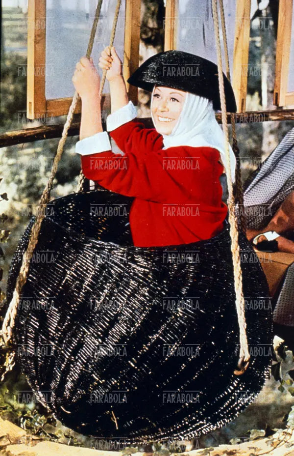 Giulietta Masina in una scena del film Giulietta degli Spiriti, 1965