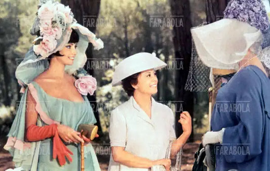 Sylva Koscina, Giulietta Masina e Caterina Borato in una scena del film Giulietta degli Spiriti, 1965