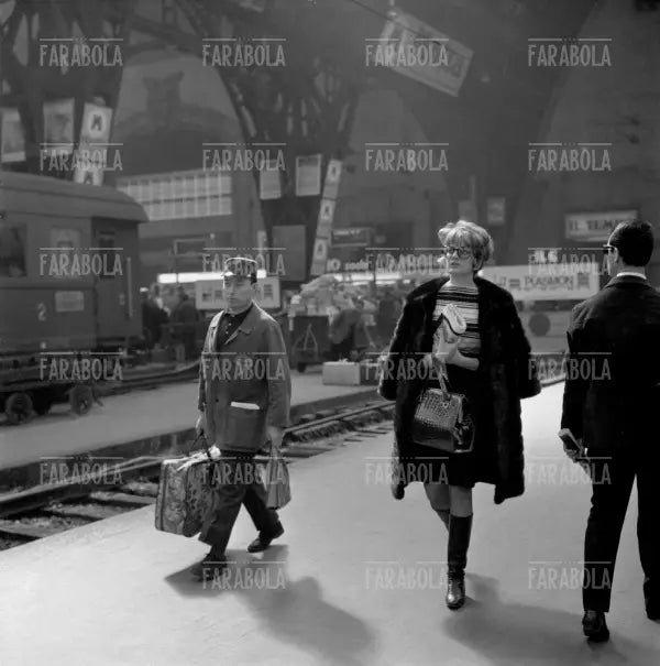 Mina alla Stazione Centrale, Milano, 1966