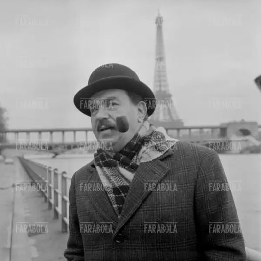 Gino Cervi durante la lavorazione de Le inchieste del commissario Maigret, Parigi, 1966