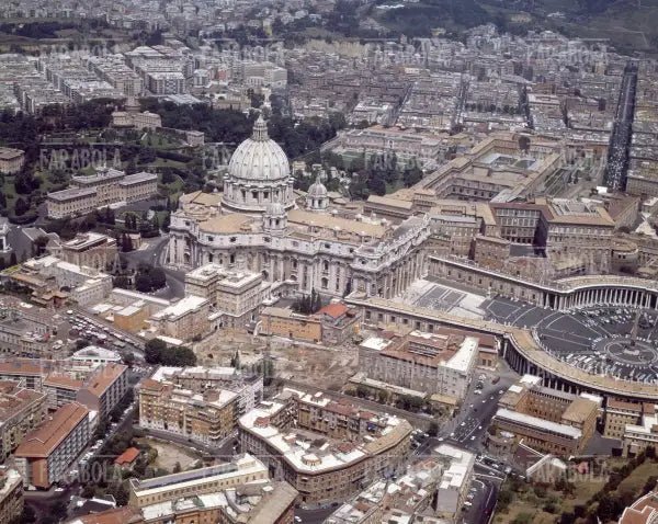 Veduta aerea di Città del Vaticano e Piazza San Pietro, 1966