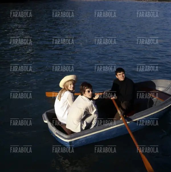 Mick Jagger e Marianne Faithfull in barca, Festival di Sanremo, 1967