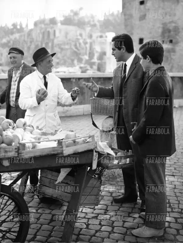 Corrado Mantoni con il figlio Roberto, Roma, 1967