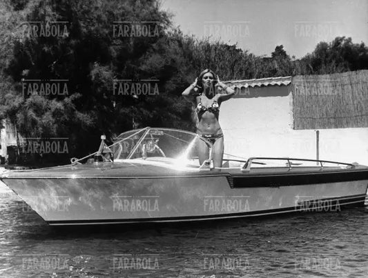 Brigitte Bardot sul motoscafo Riva alla villa La Madrague, Saint-Tropez, 1968