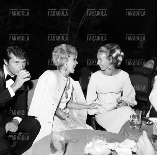 Tony Renis, Rosemarie Kanzler e Maria Gabriella di Savoia, party di Antenor Patiño, Lisbona, 1968