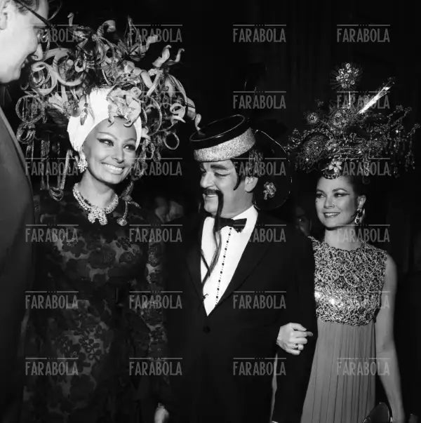 Sophia Loren, il principe Ranieri III e Grace Kelly, Ballo al Casinò di Montecarlo, 1969