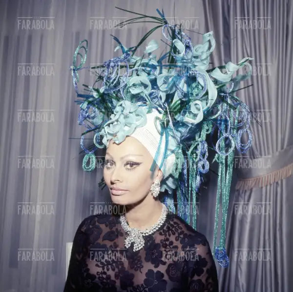 Sophia Loren con un'acconciatura di Alexandre, Ballo al Casinò di Montecarlo, 1969