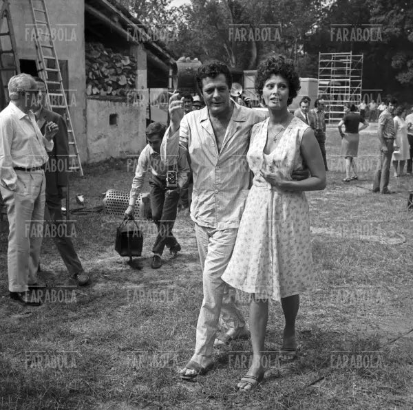 Sophia Loren e Marcello Mastroianni sul set, Film I girasoli, Zerbolò, 1969