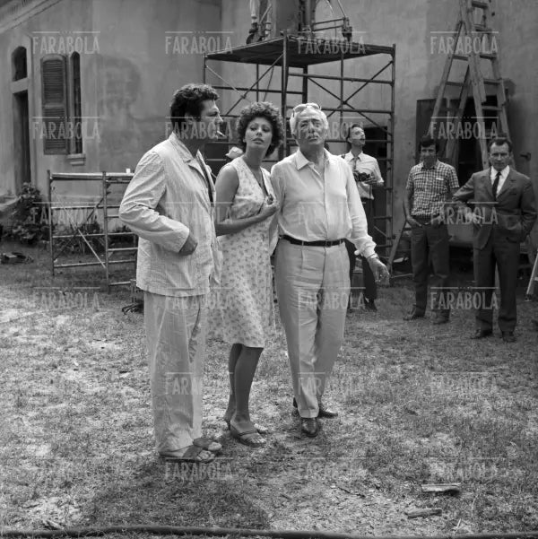 Sophia Loren, Marcello Mastroianni e Vittorio De Sica sul set, Film I girasoli, Zerbolò, 1969