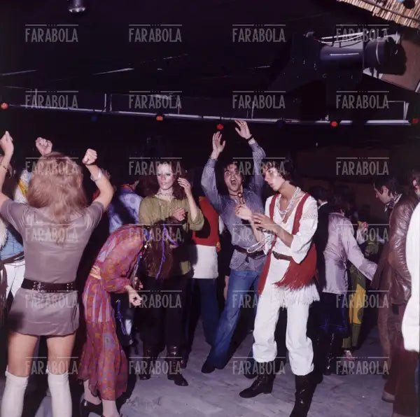 Giovani hippies a una festa, New York, anni 70
